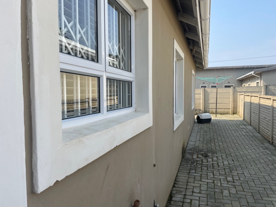 3 Bedroom Property for Sale in Cambridge West Eastern Cape